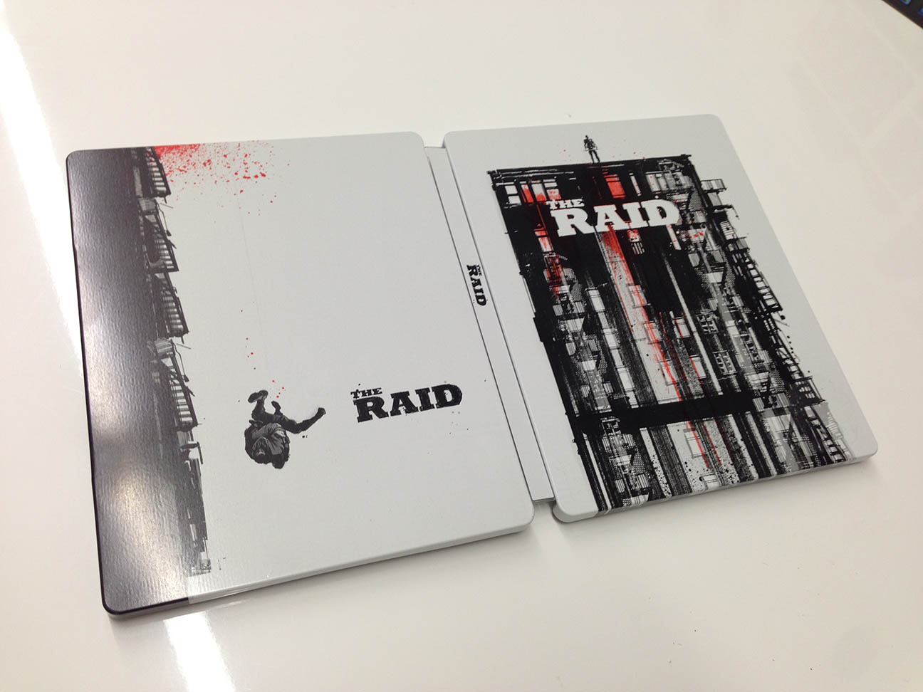 the-raid-steelbook-5.jpg
