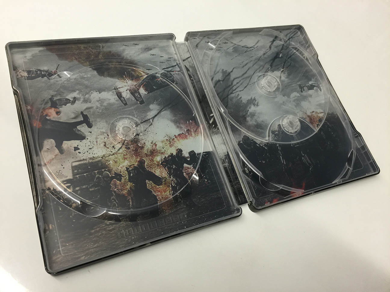 http://blog.sundvold.net/wp-content/uploads/2014/10/edge-of-tomorrow-steelbook-france-5.jpg