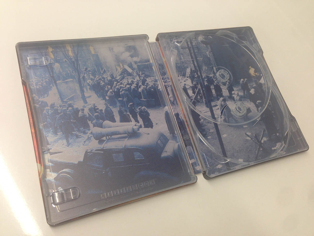 http://blog.sundvold.net/wp-content/uploads/2014/09/stalingrad-steelbook-9.jpg